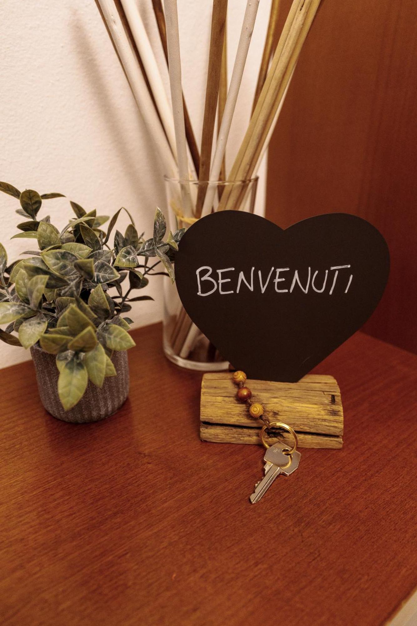 Appartamento Arvenis ซุตริโอ ภายนอก รูปภาพ